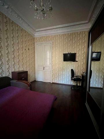 Сдам две комнаты выделенные в центре на Бунина