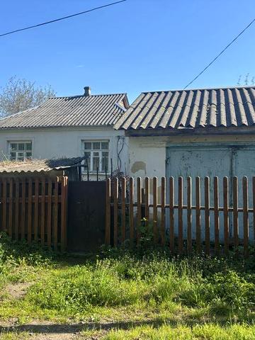 Продам добротний ,утеплений будинок біля ставка