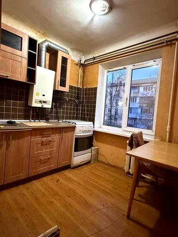 Продам  трех комнатную квартиру Борисполь