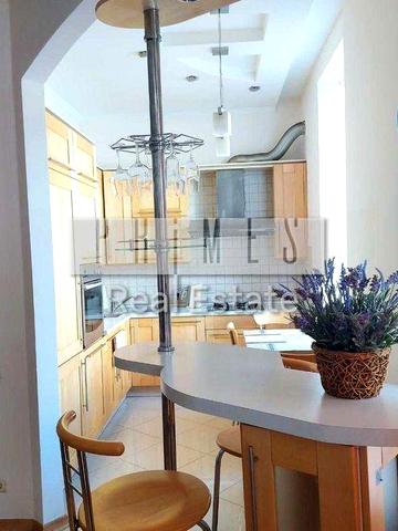 Продам 2 кімнатну квартиру вул Велика Васильківська 130 Голосіївський район
