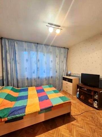 Продаж 3к квартири вулиця Олійника 17