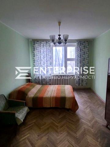 Продаж 2к. квартири на Печерську вул. Омельяновича-Павленка, 19
