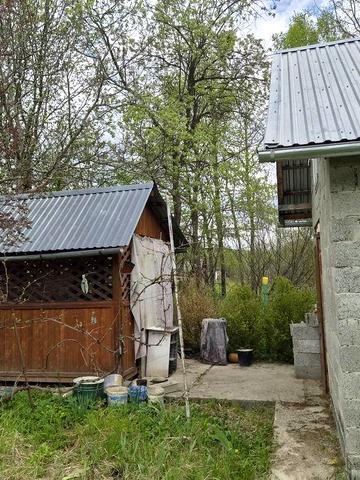 Продається дачний будинок