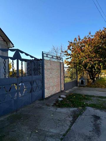 Продаж 2 поверхового будинку .Всі зручності.Меблі.Техніка.Сучасний ремонт.