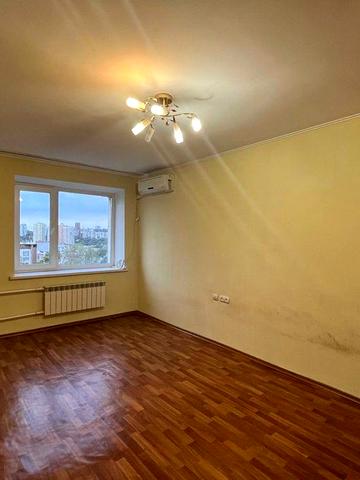 Продаж 2к квартири, Менделєєва 12. м. Звіринецька, Печерський р-н