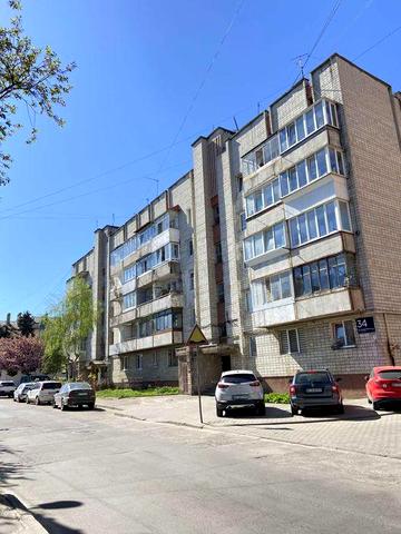 Продаж  1 кім. квартиру
Вул. Кондукторська. (Кут Сулими)
Нова на ринку