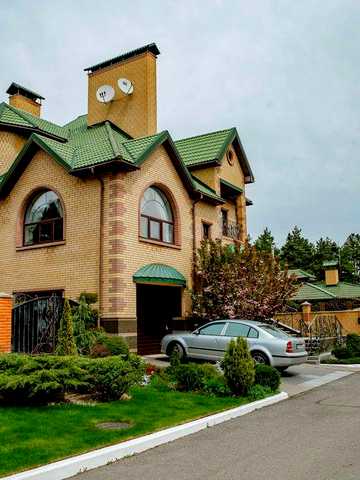 Продається будинок 310  кв.м