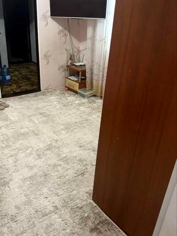 Продам частину будинку в жилому стані.