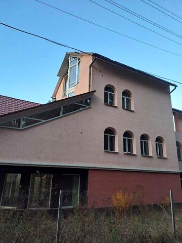 Продам будинок поряд ліс річка