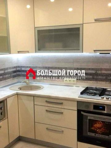 Омельченка вул., 9