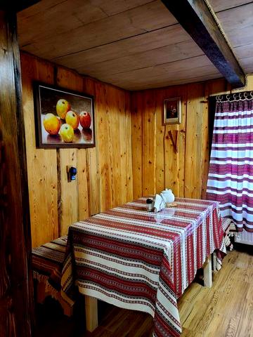 Продам будинок в Верховині .