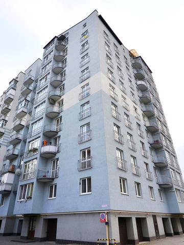 Євгена Коновальця вул., 120