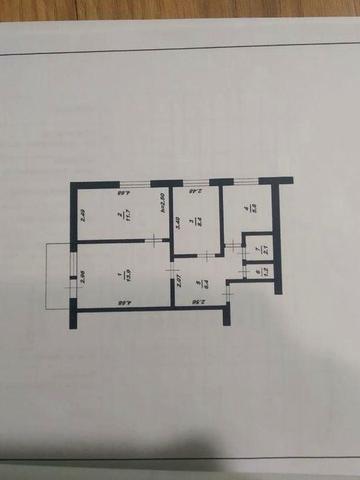 продається 3-х кімнатна квартира в Іршанську ( без ремонту)