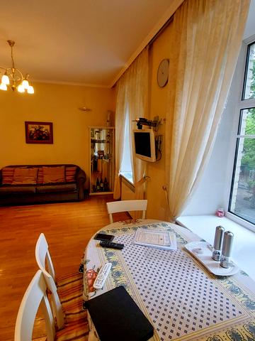 Кловський узвіз, 14/24