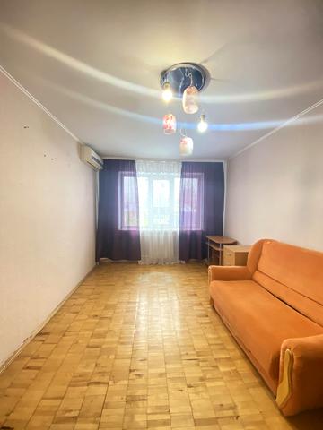 Володимира Івасюка просп. (Героїв Сталінграду), 49