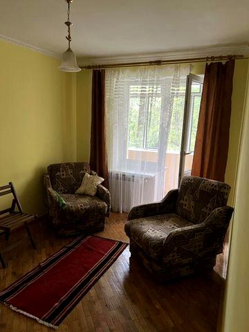 Продається двокімнатна квартира у Личаківському районі