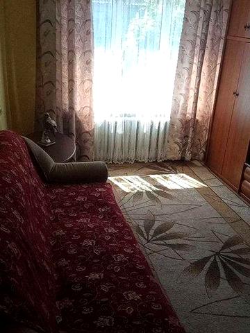 Продам 2-х кімнатну квартиру в центрі м. Карлівка