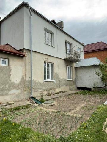 Продам квартиру особнячного типу в Городку