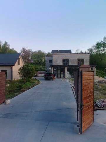 Продаж будинку + можливість для бізнесу | 28 соток