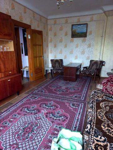 Здам довгостроково 2-кімнатну квартиру в районі Сінного ринку