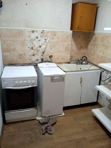 Сдам гостинку  Одесская пр. Аерокосм. мясокомбинат метро  Левада..
