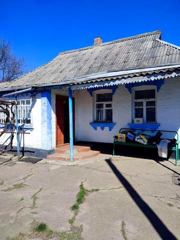 Продається приватизований, газифікований будинок в селищі Єрки, Черкаської області