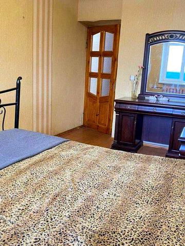 Продам 2 к квартиру на Свердловському масиві 4561