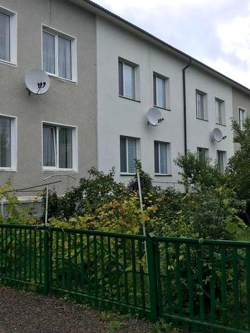 Продається унікальний двоповерховий таунхаус у центрі Гусятина