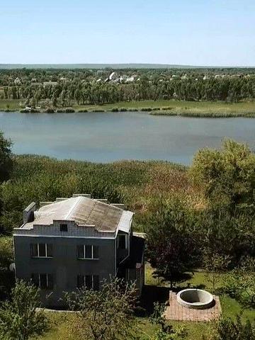 Бєлградська вул., 71