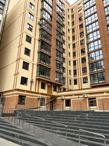 Продам 2-х кімнатну квартиру 92m2