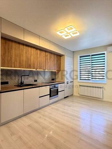 Продаж 2к квартири 80 м.кв. / ЖК Вишневий сад, р-н Компотний