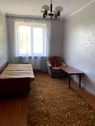 Трикімнатна квартира, Макарів, центр. Сертифікат +