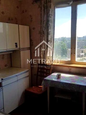 Продам  3-ком кв между ТРК Украина и метро Барабашова — пр. Юбилейный