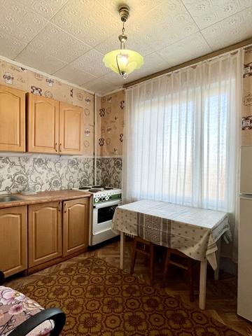 Космонавтів вул., 138-Г