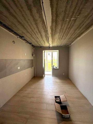 Продам 1к квартиру в новобудові, 46кв.м. цегла, ремонт, теплолічильник