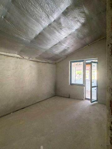 Продаж 2-кім. квартири 72 м.кв. з правом власності ЖК Серпанок