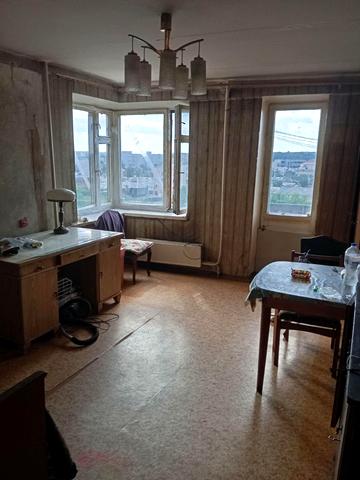 Москалівська вул. (Жовтневої Революції), 7