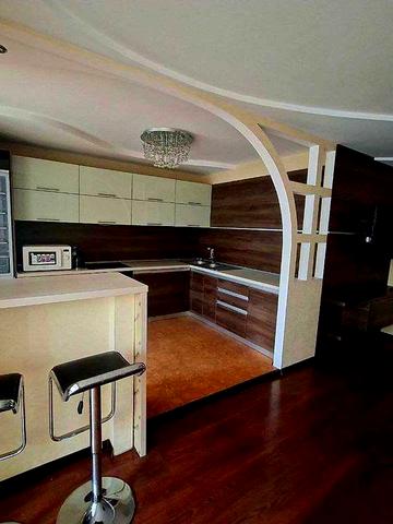 ПРОДАМ 3 к Кухня студии + 2 отдельные комнаты ул. Рабочая 73.  65000 $