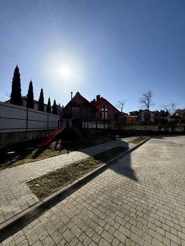 Продаж великої 1-кім квартири з великою терасою та з можливістю перепланування у 2-кімнатну