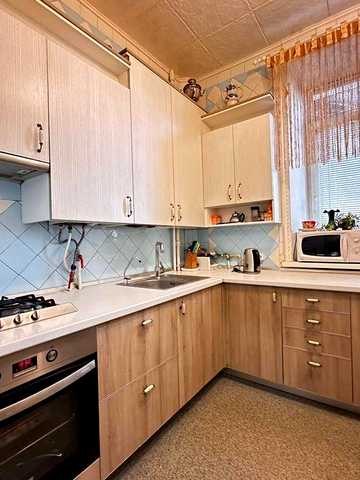 Продам 3-х ком.кв. метро Завод им. Малышева