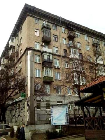 Продаж квартири 3к90м2 Неймовірна локація вул Мечникова 6 Метро Кловська - 2 хв пішки