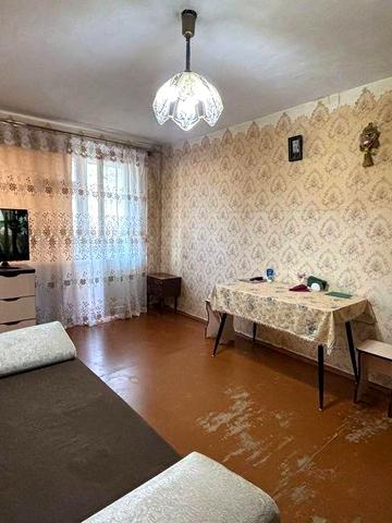 Продаж 1 кім, Радченка, 4