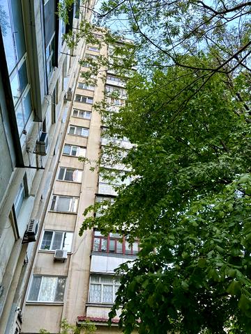 Академіка Заболотного вул., 12