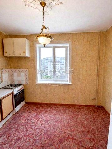 Продам  1 к  Ч.Калини 81 б Троещина