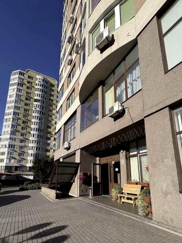 Продам велику  1 кімнатну квартиру в ЖК»Шоколад»,вул.Київська ЖК ШОКОЛАД