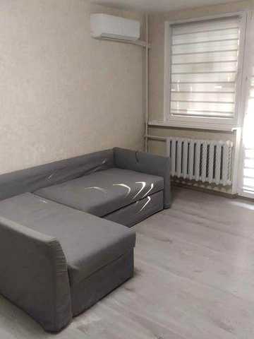 Продам 1к. квартиру метро КПІ. Політехнічна вул.31б