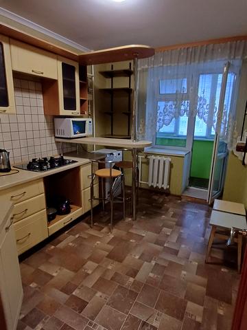 Ярослава Баїса вул. (Володимира Висоцького), 23
