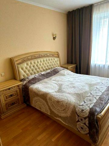 2 кімнатна простора роздільна квартира проспект Петра Григоренка, 24. метро Позняки 10 хвилин пішки. 4/16 поверх.