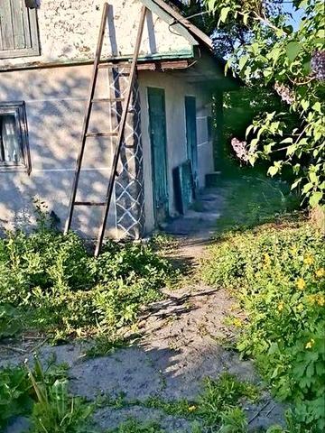 Продається половина будинку