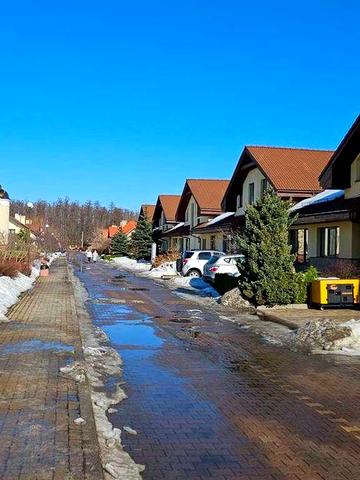Будинок біля озера та лісу. 24 км від Києва. Оренда заміського затишного таунхаусу у КМ «Северинівка».